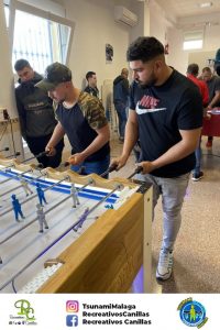 jugadores en el campeonato futbolín Tsunami